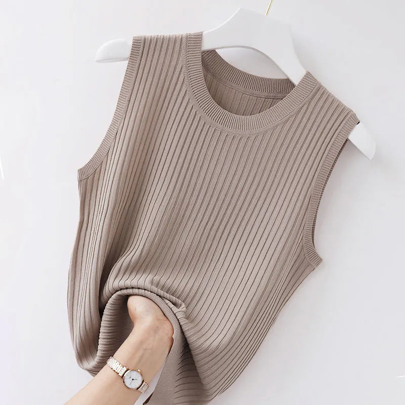 Women's sleeveless knitted solid-color outerwear