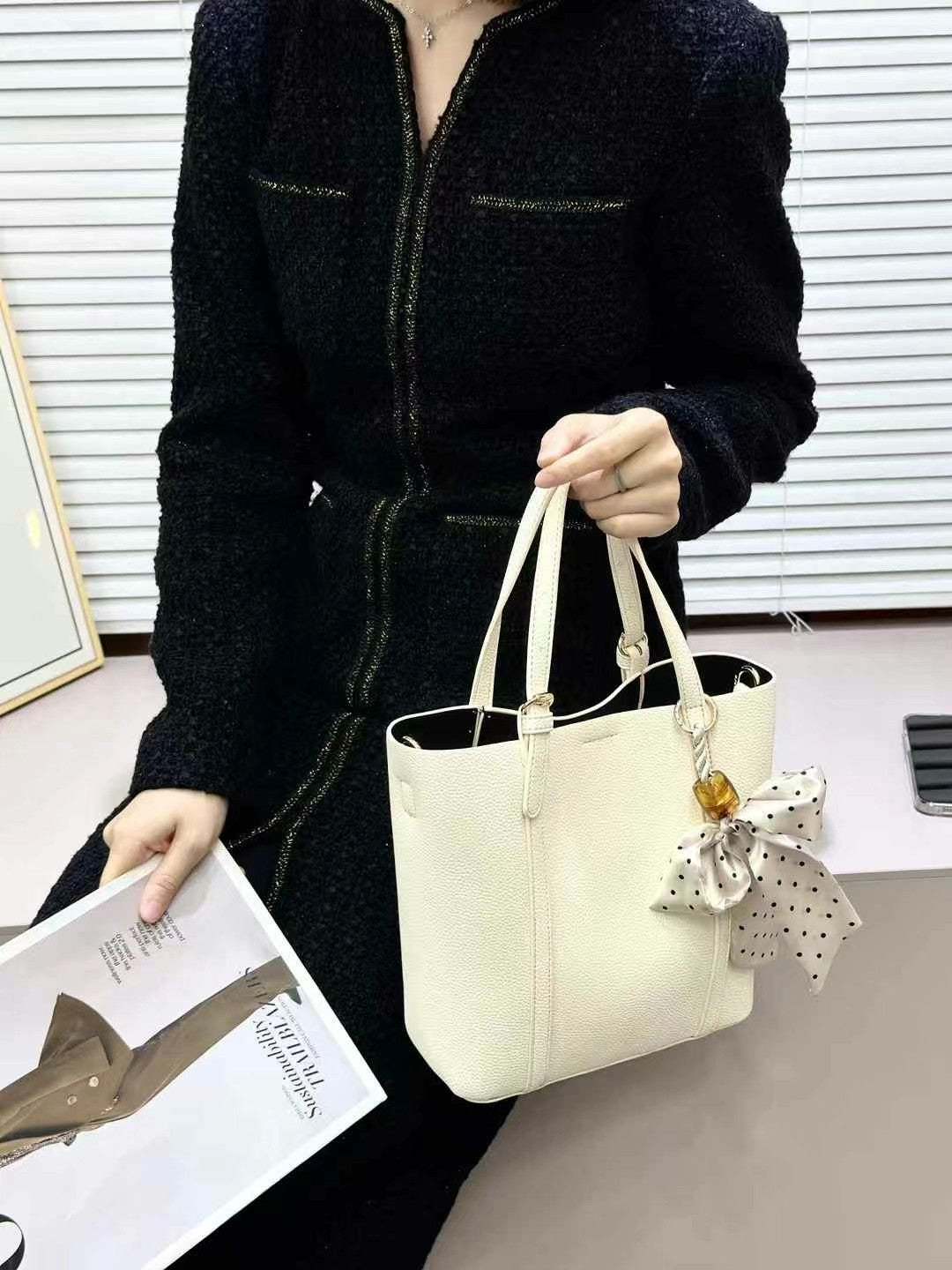 Women's Soft PU Bucket Bag with Zipper Closure