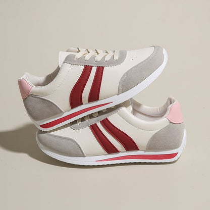 Women's sports shoes
