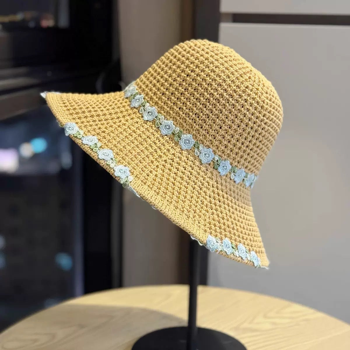 Women's Straw Sun Hat with Lace Trim