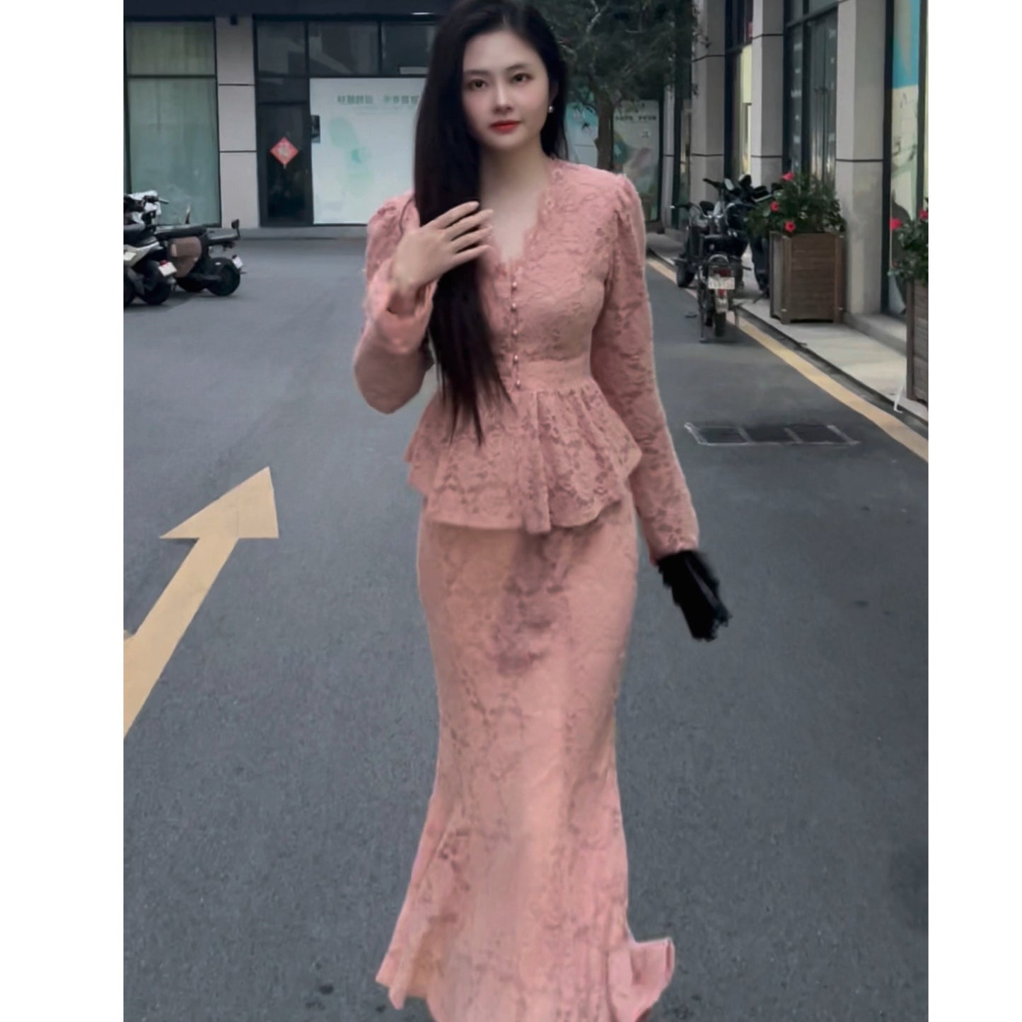 Women's two-piece set: long-sleeved top and high-waisted skirt