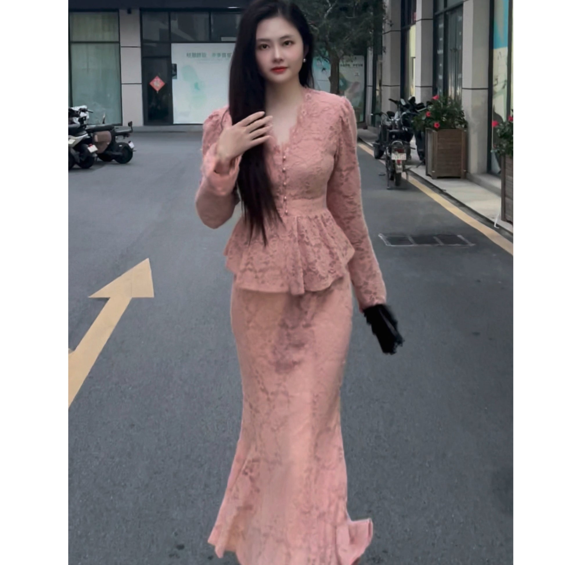 Women's two-piece set: long-sleeved top and high-waisted skirt