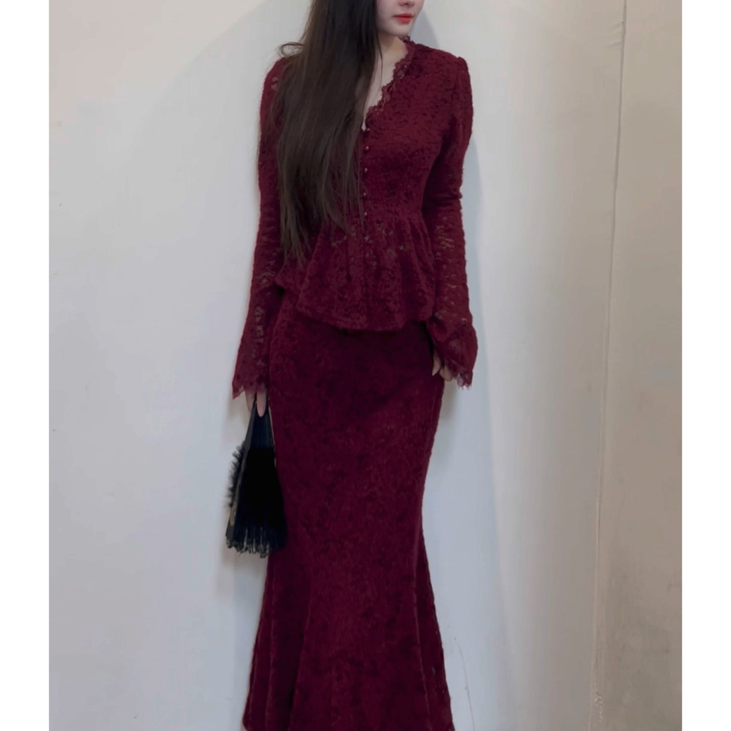 Women's two-piece set: long-sleeved top and high-waisted skirt