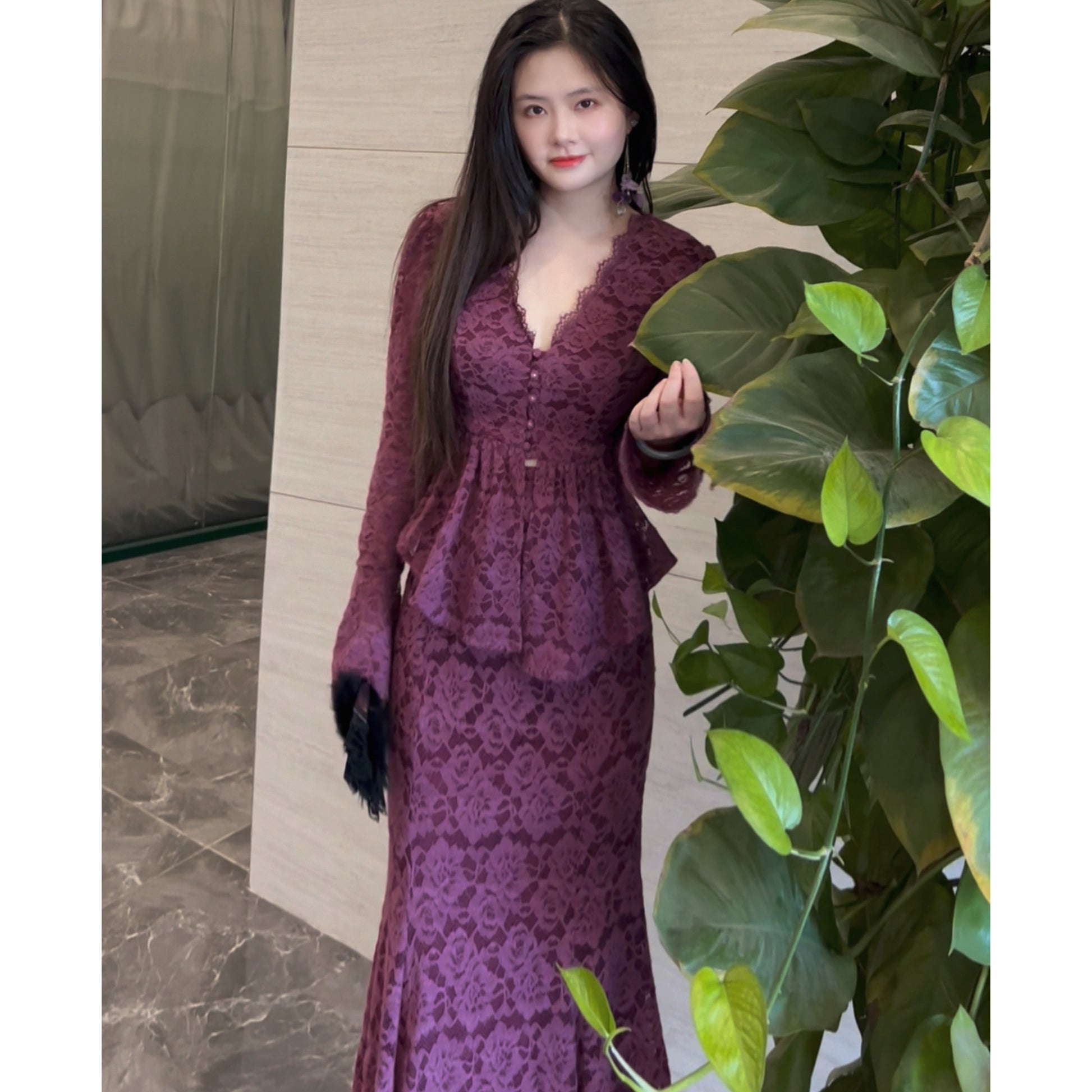 Women's two-piece set: long-sleeved top and high-waisted skirt