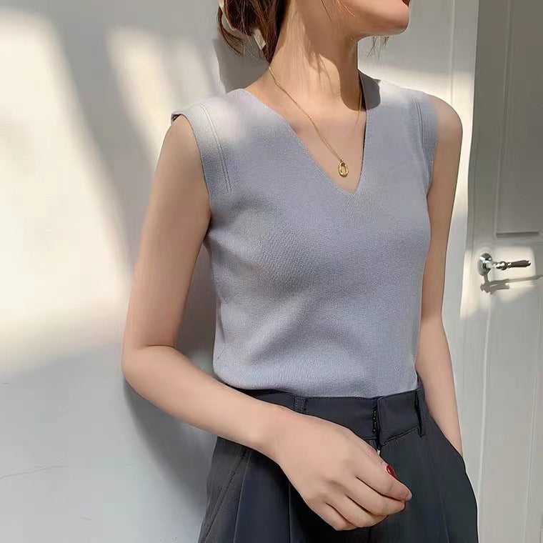Women's V-Neck Knit Sleeveless Top