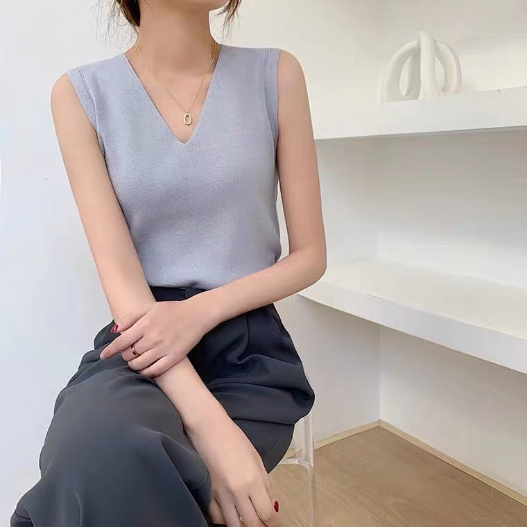 Women's V-Neck Knit Sleeveless Top