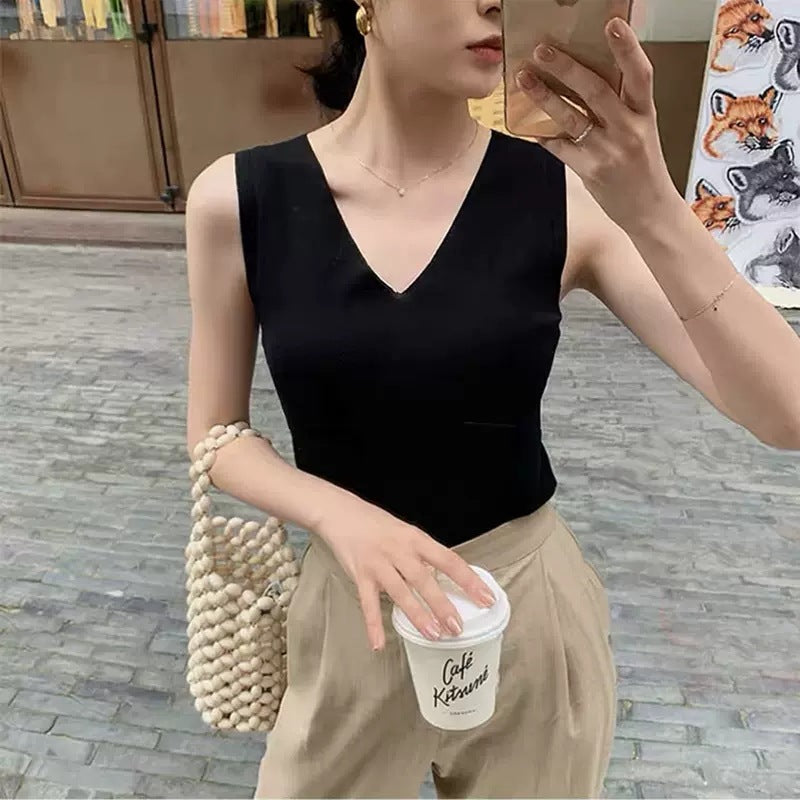 Women's V-Neck Knit Sleeveless Top