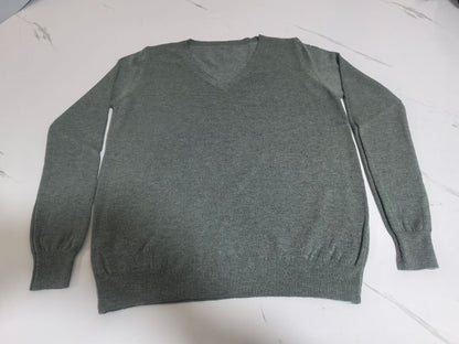 Women's V-neck long-sleeved knitted top