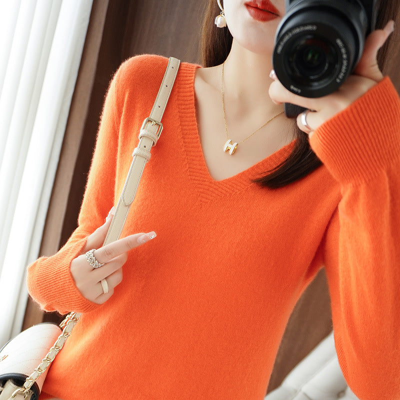 Women's V-neck long-sleeved knitted top