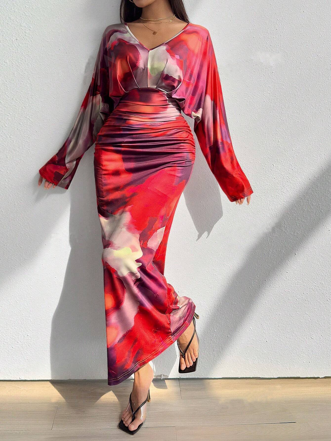 Women's V-neck Pleated Bat Sleeve Dress