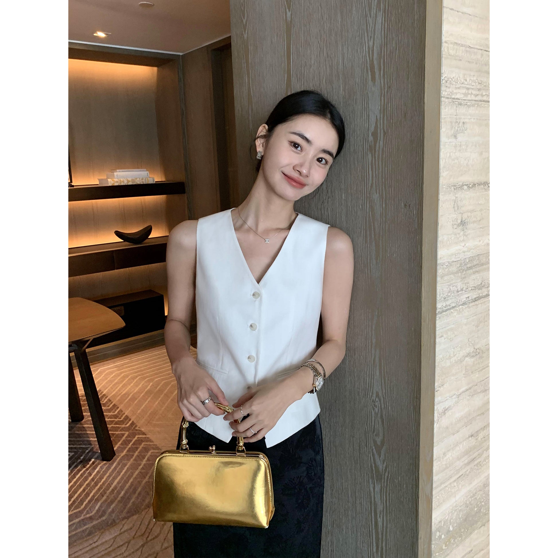 Women's V-neck short blazer