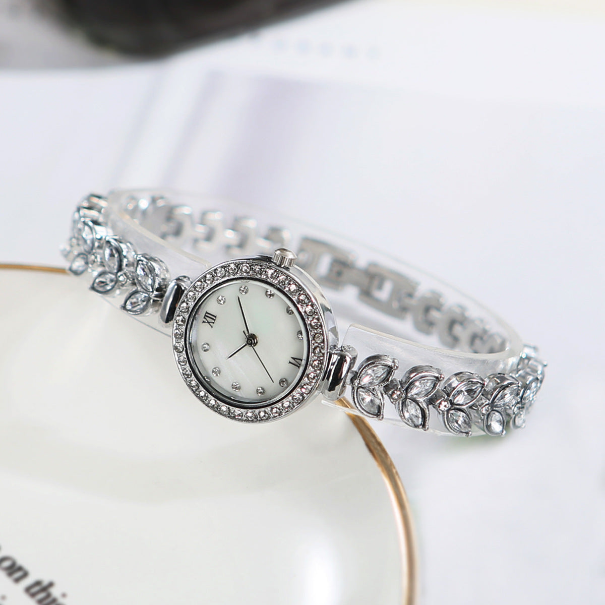 Women's Watch with Quartz Movement