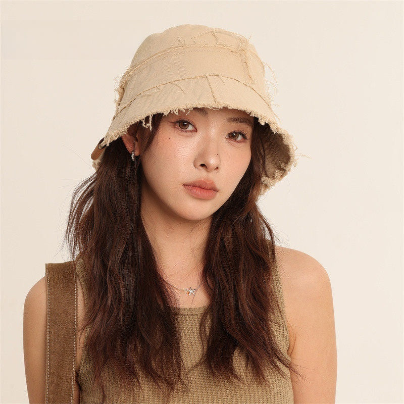 Women's Wide Brim Bucket Hat