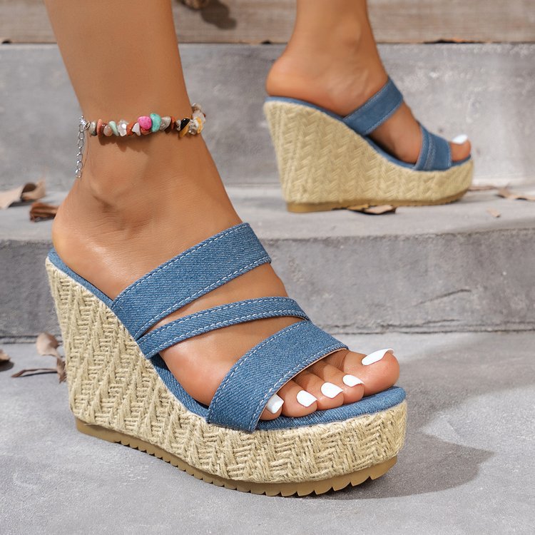 Women sandals