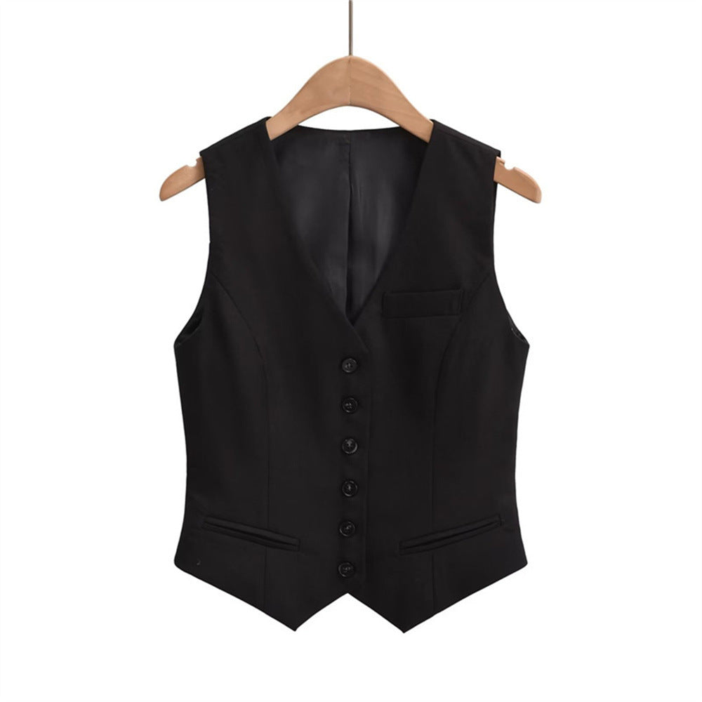 Women wear a suit, waistcoat and vest for outerwear