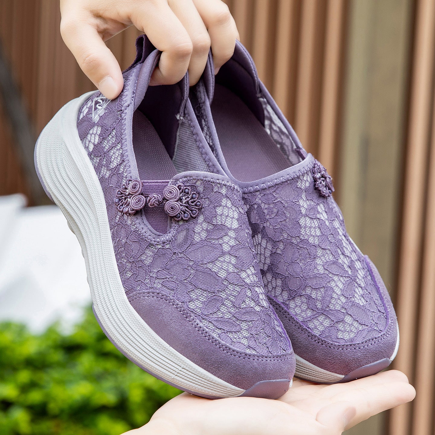 Womens Casual Slip-On Comfort Shoes
