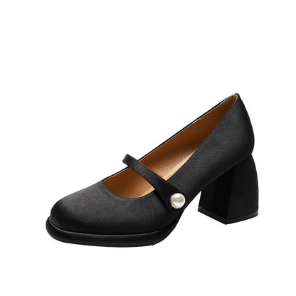Womens heeled shoes