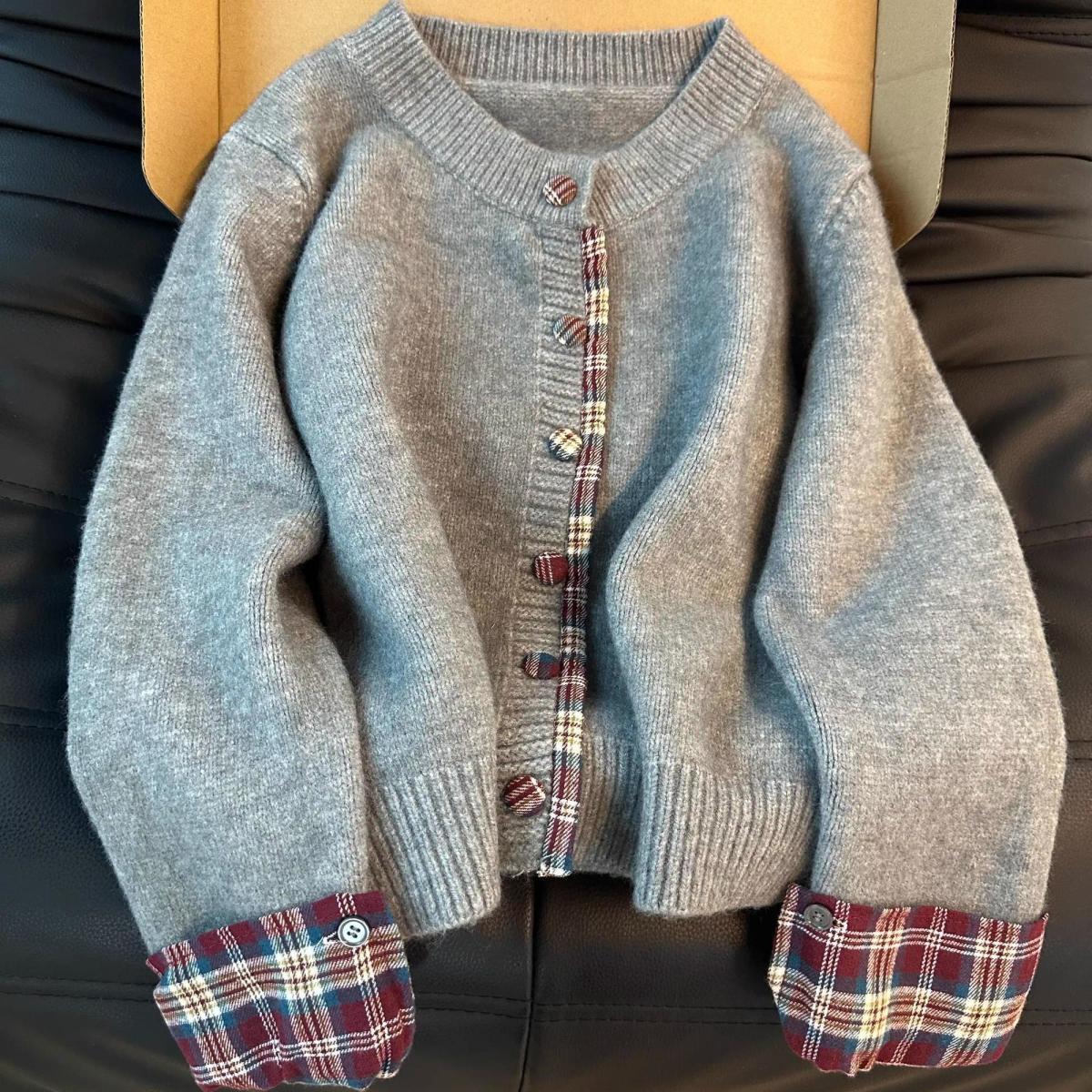Womens Plaid Splicing Knitted Cardigan