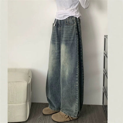 Womens Pleated High-Waisted Wide Leg Jeans