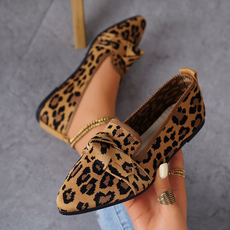 Womens Pointed-Toe Slip-On Flat Shoes