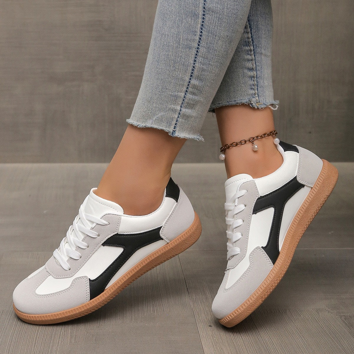 Womens Retro Flat Sports Shoes