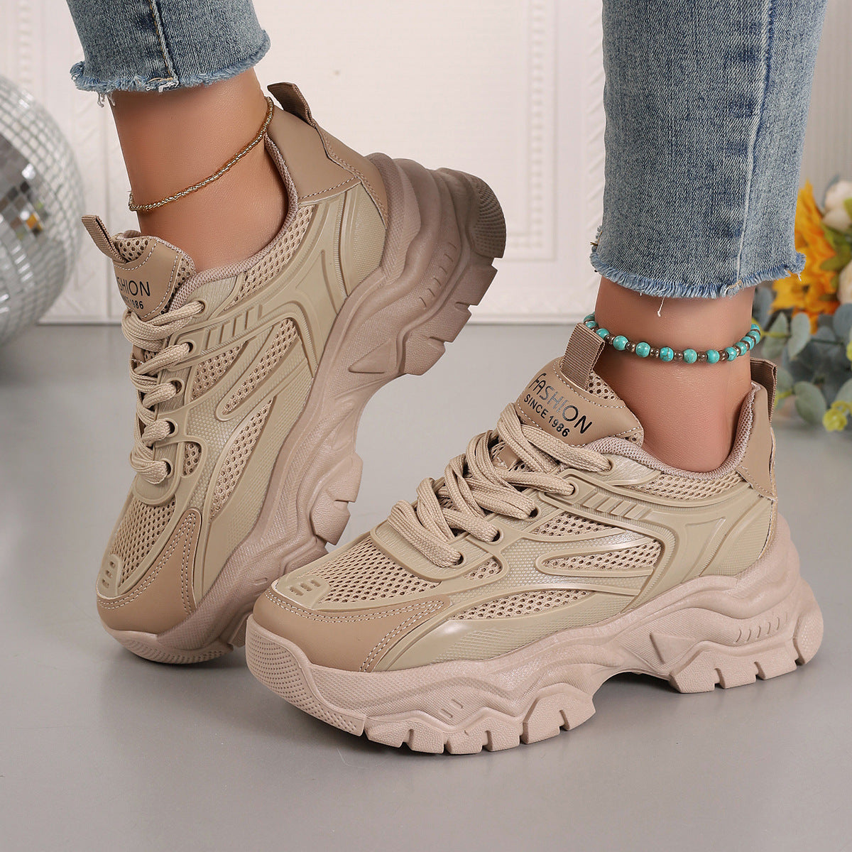 womens sports shoes