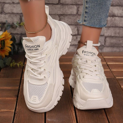 womens sports shoes