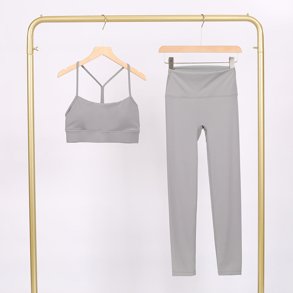 Womens Yoga Fitness Set with Y-Back Top and Cropped Pants