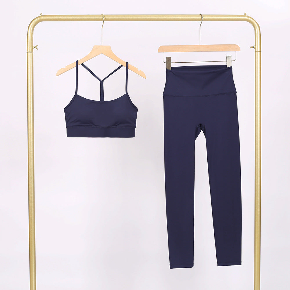 Womens Yoga Fitness Set with Y-Back Top and Cropped Pants
