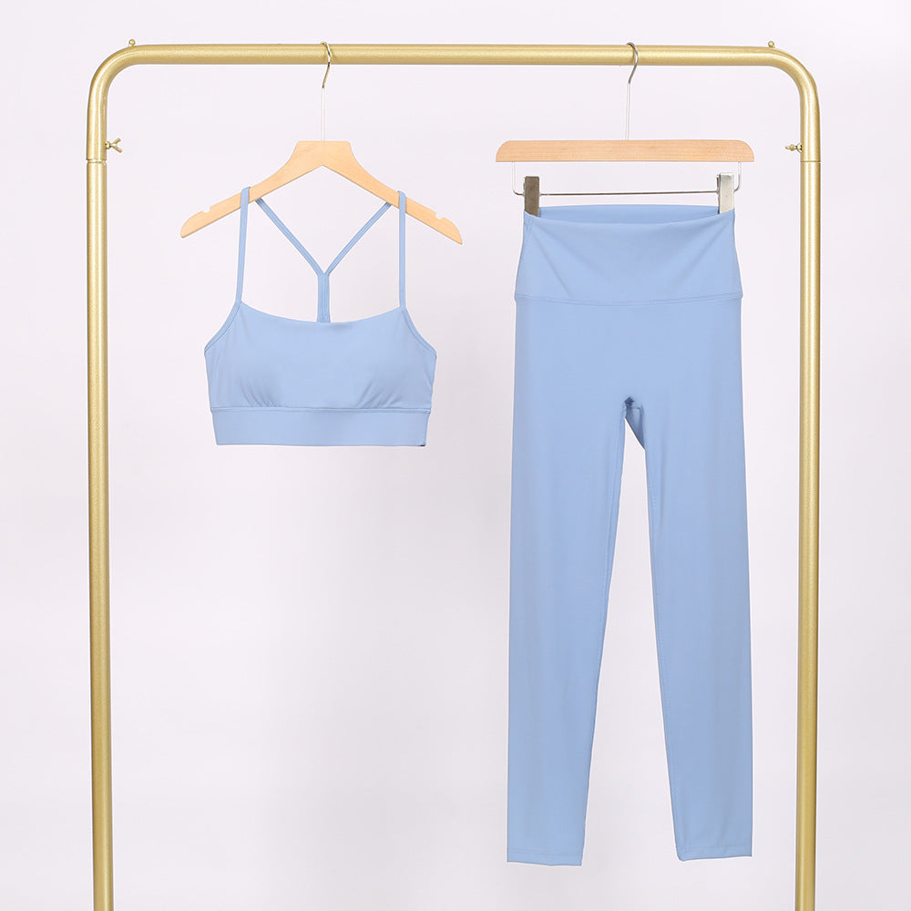 Womens Yoga Fitness Set with Y-Back Top and Cropped Pants
