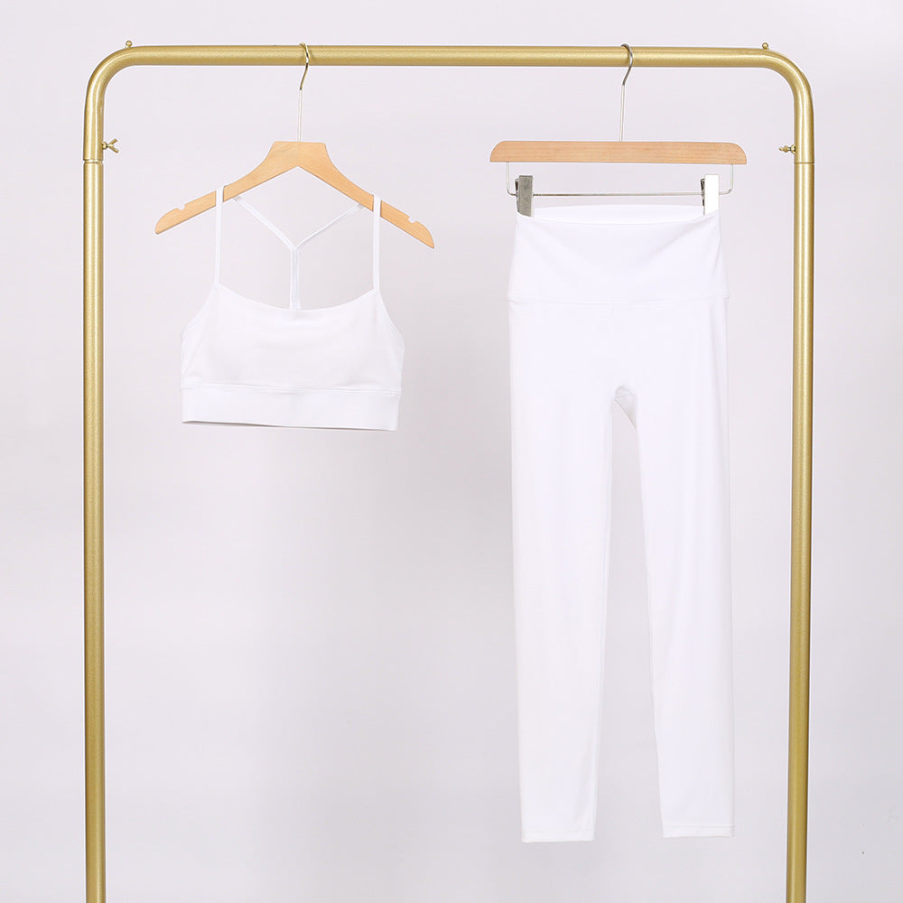 Womens Yoga Fitness Set with Y-Back Top and Cropped Pants