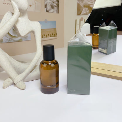 Wood-tone perfume