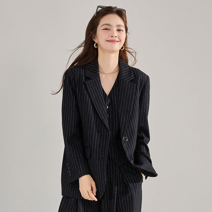Woolen black suit for spinning