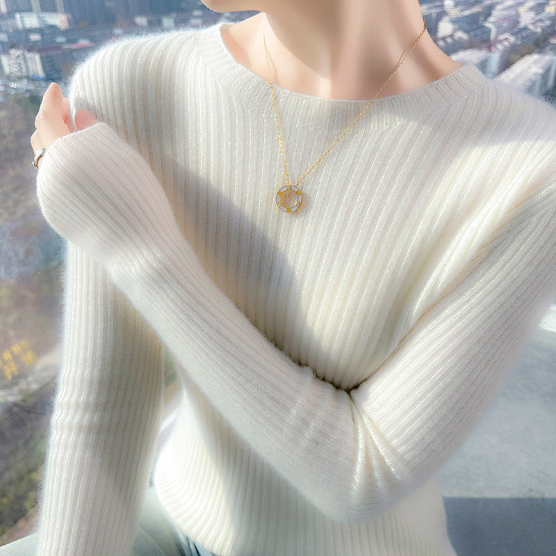 Woolen crewneck long-sleeved top for women