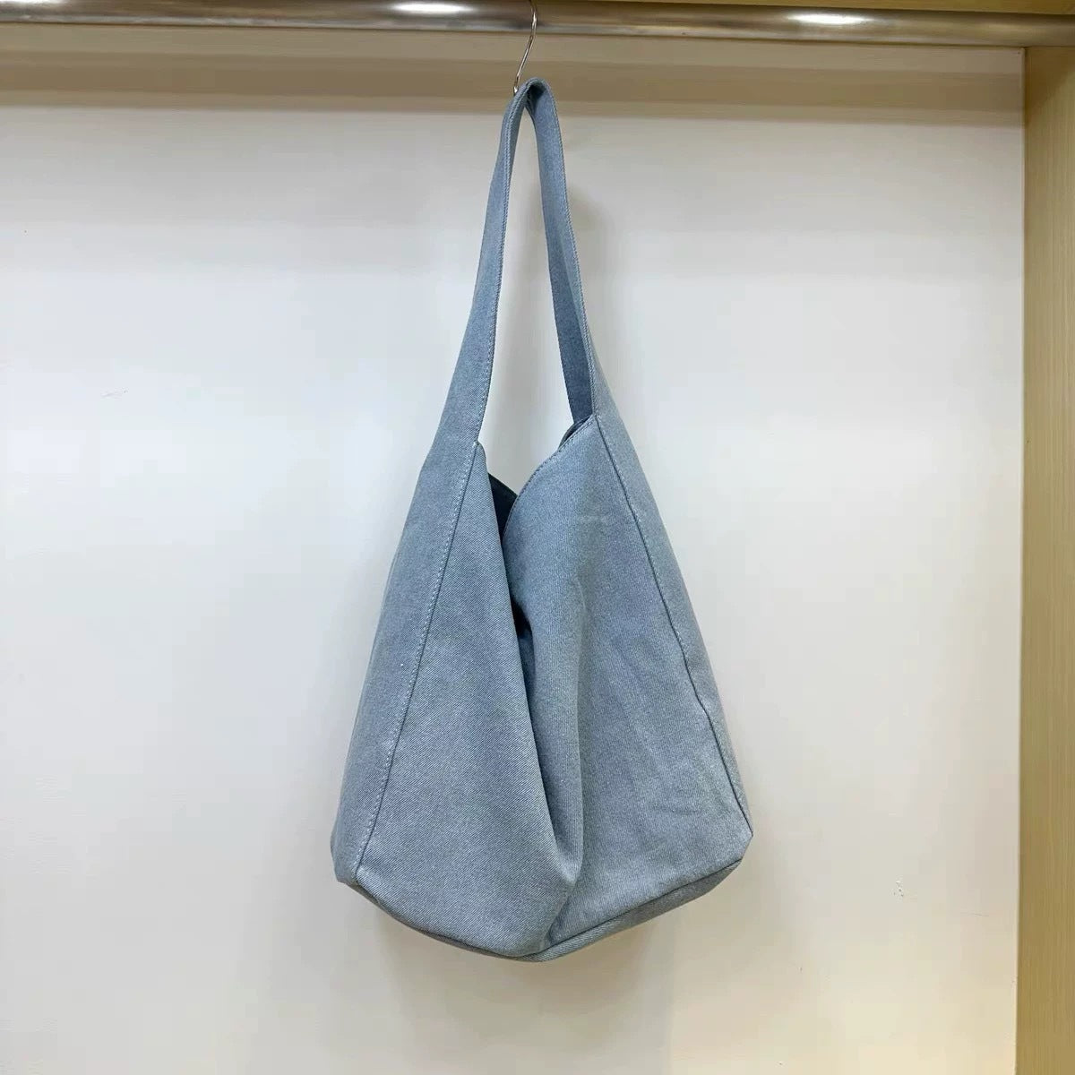 Woolen material large capacity lazy style commuter shoulder bag