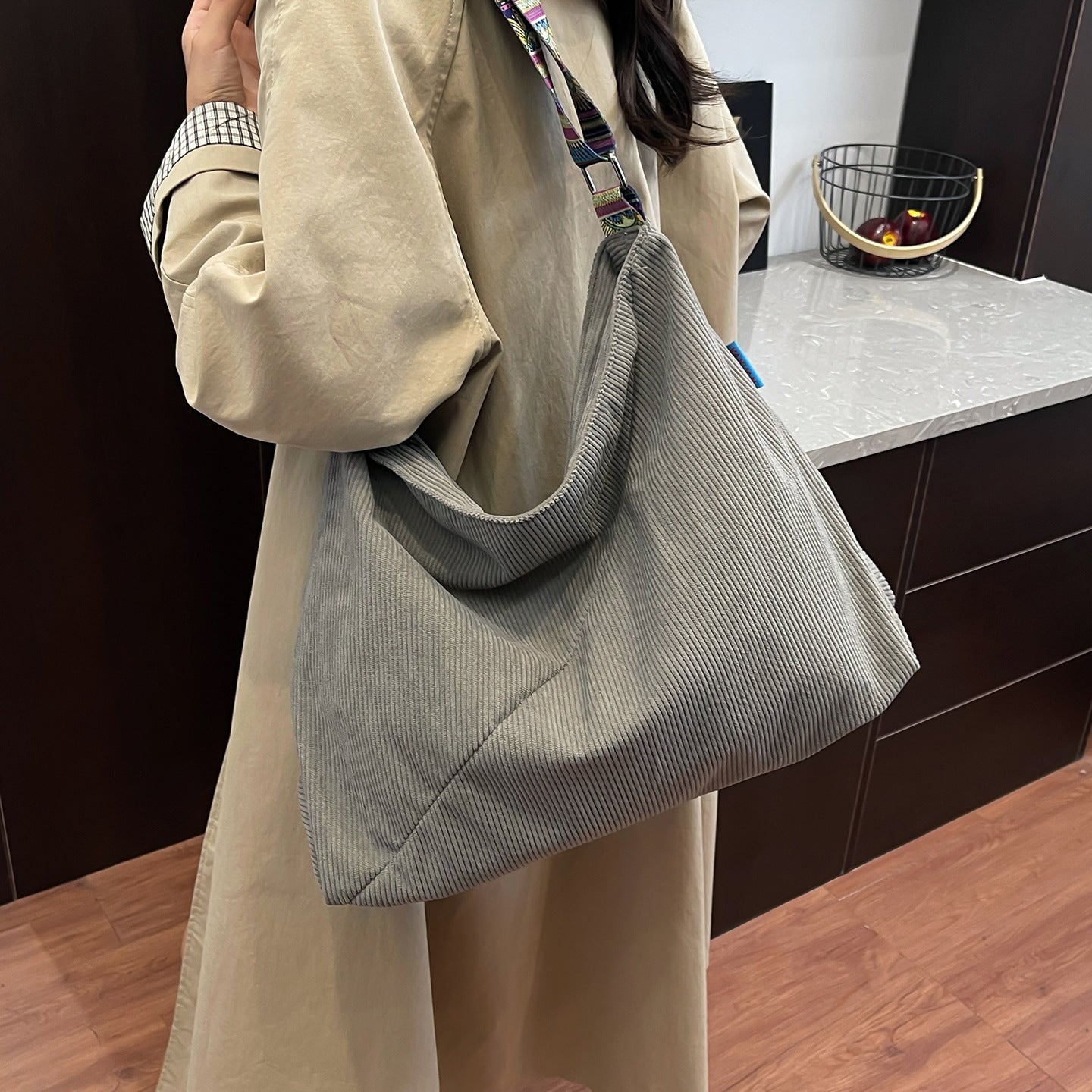 Woolen twill shoulder bag