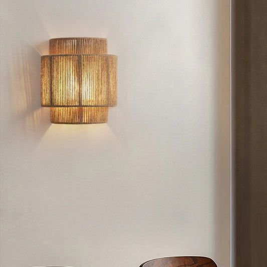 Woven rope wall lamp