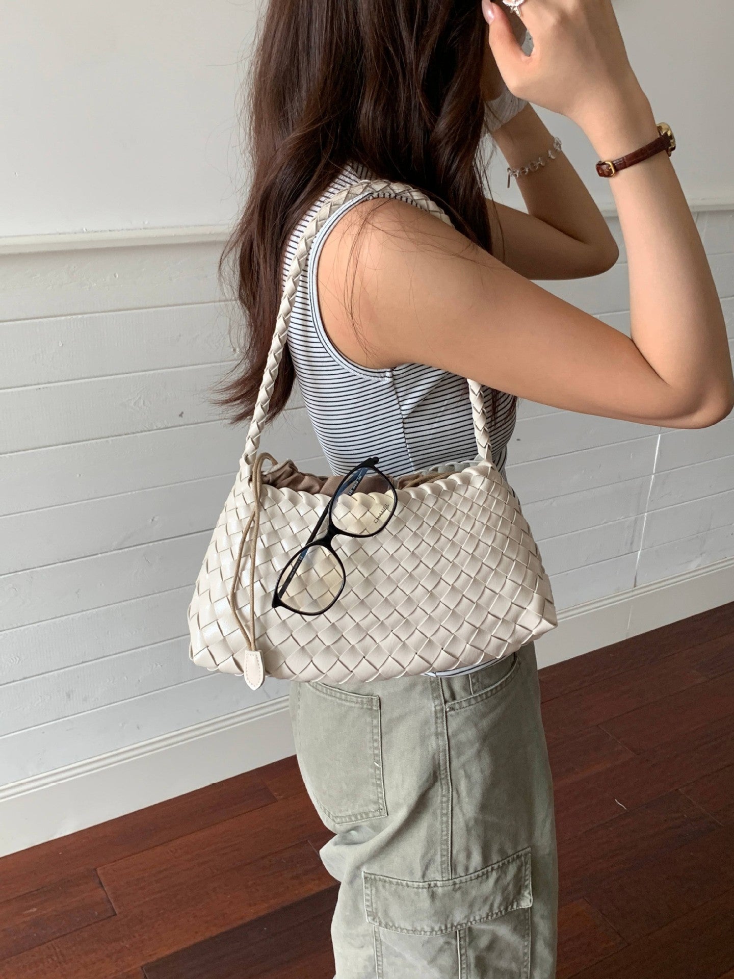 Woven Single Shoulder Handbag