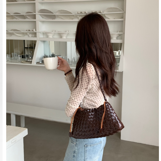 Woven Single Shoulder Handbag
