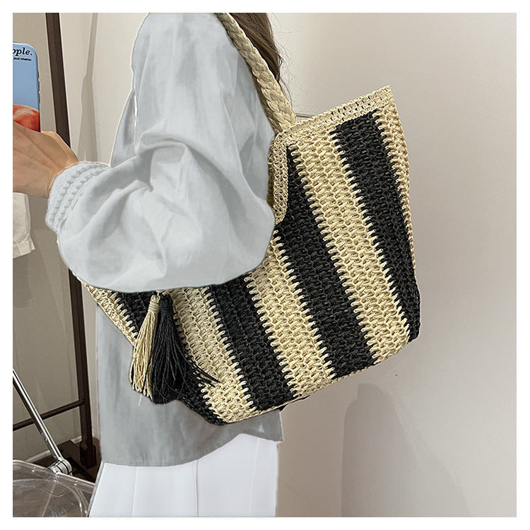 Woven Straw Shoulder Bag Large Capacity Beach Tote