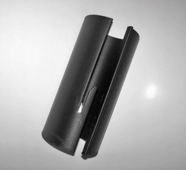 Wrapping paper cutting tool