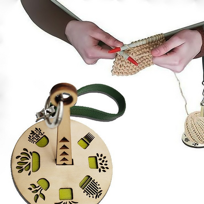Wrist Yarn Holder Wooden Portable Yarn Ball Clip