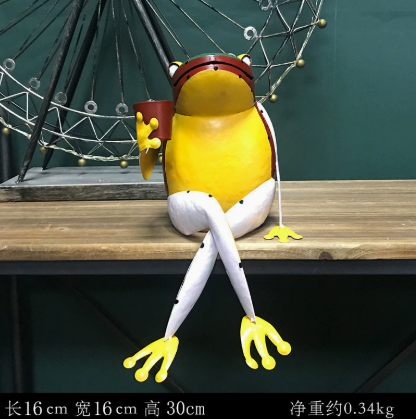 Wrought Iron Frog Garden Decoration