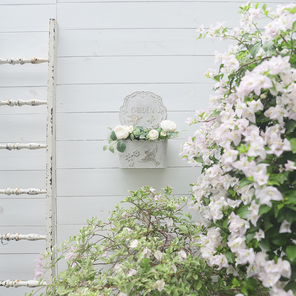 Wrought Iron Wall Mounted Flower Pot for Garden Decoration