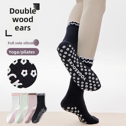 Yoga socks with anti-slip properties for women