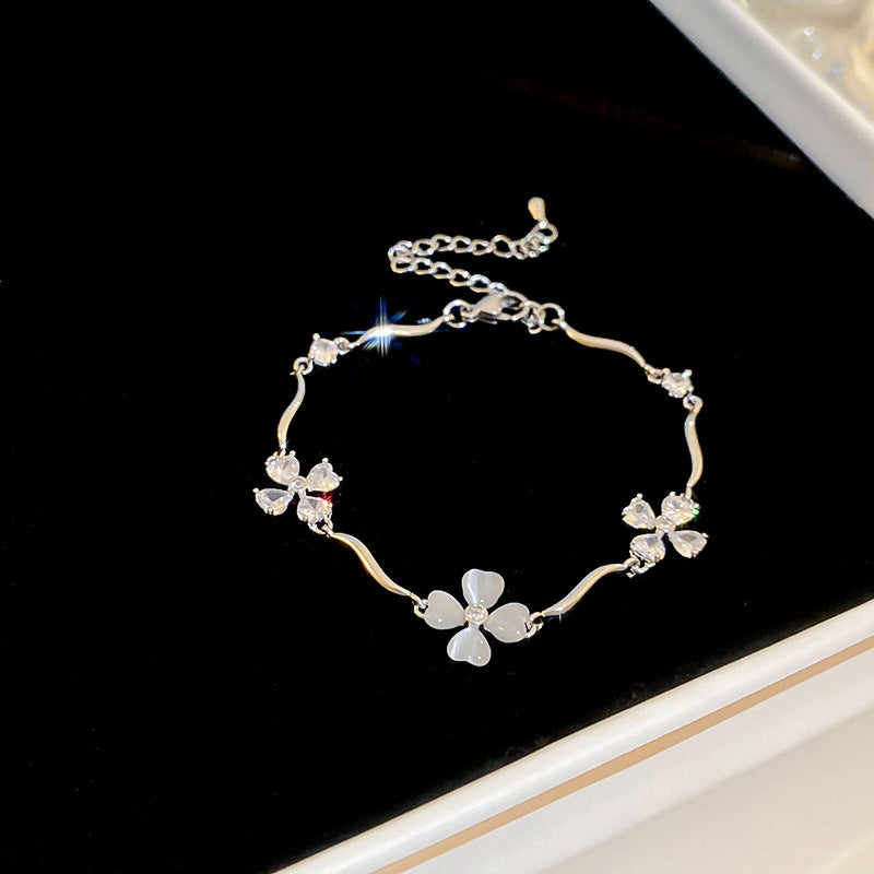Zircon bracelet