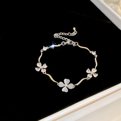 Zircon bracelet