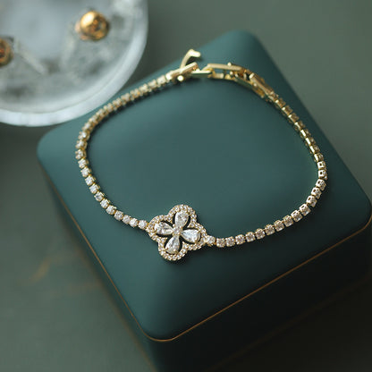 Zircon bracelet