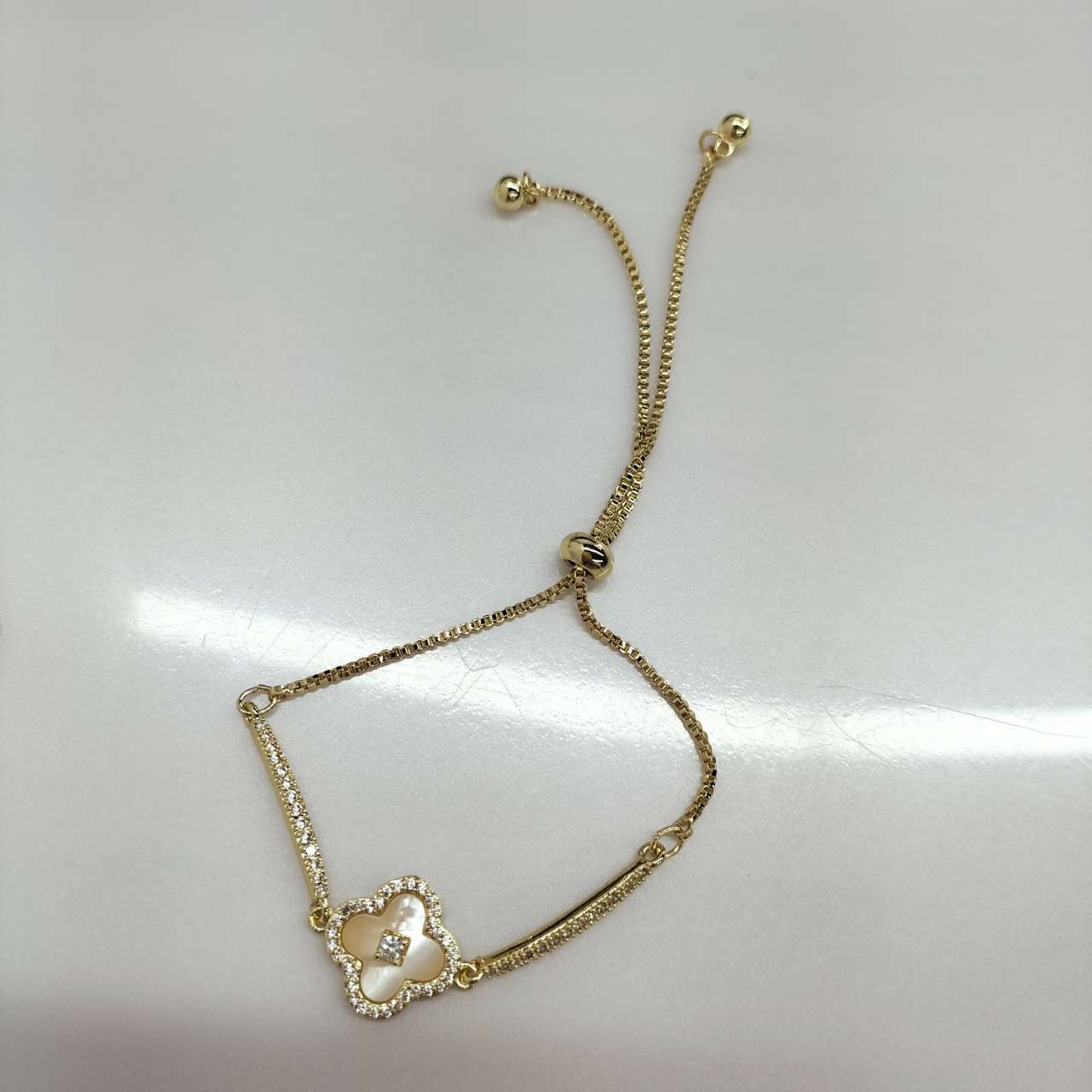 Zircon bracelet