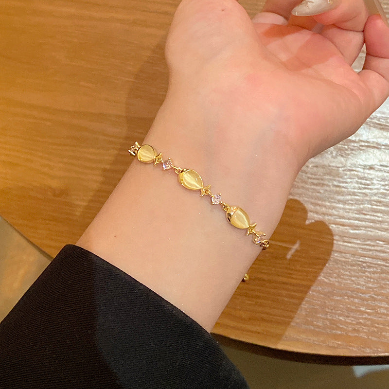 Zircon bracelet